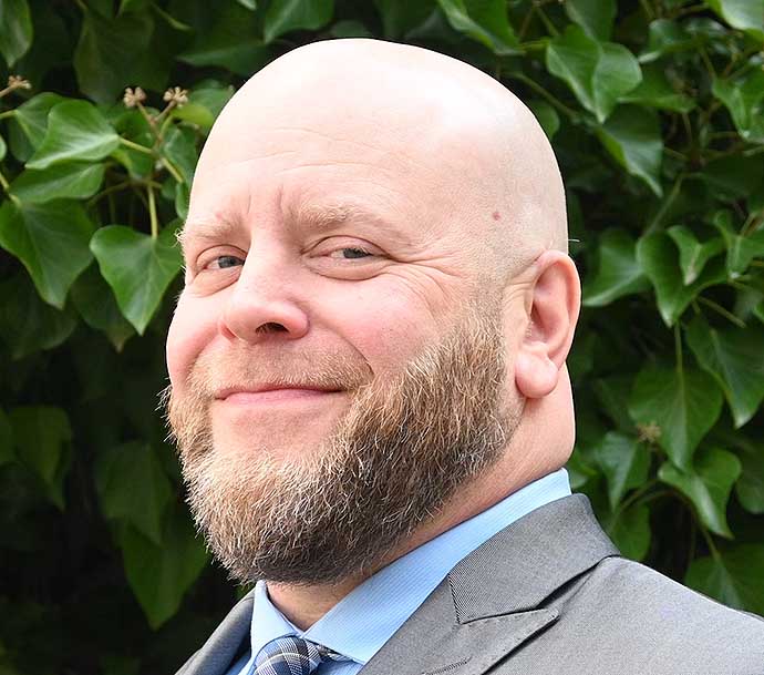 Eric Sciarappa, Arborist Representative serving the Stamford, CT office of Bartlett Tree Experts